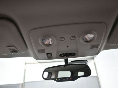 Used 2017 GMC Acadia Limited SLT image 12