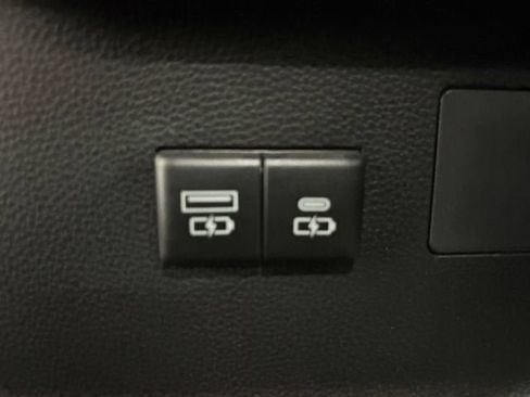 Used 2024 Toyota Tundra SR5 w/ SR5 Convenience Package AWD/4WD image 22