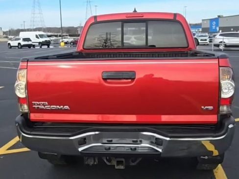 Used 2014 Toyota Tacoma 4x4 Access Cab V6 image 3