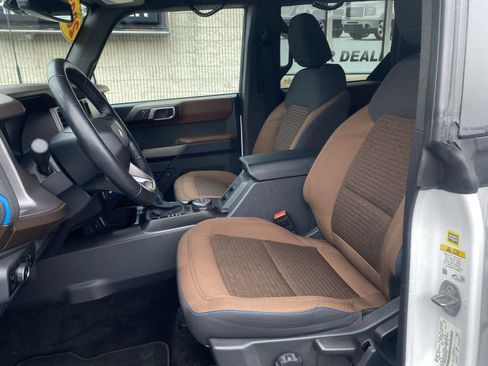 Used 2023 Ford Bronco Outer Banks image 11
