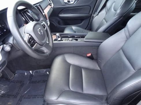 Used 2024 Volvo S60 B5 Plus image 6