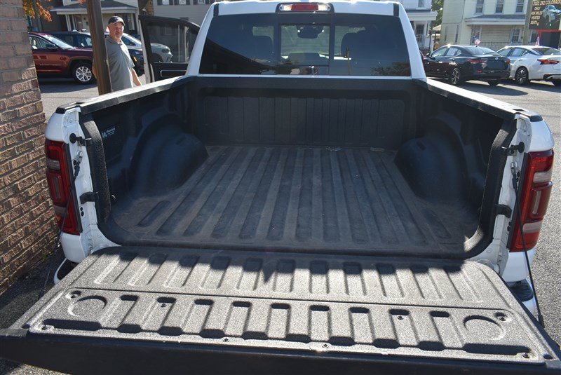 Used 2023 RAM 1500 Laramie AWD/4WD image 6