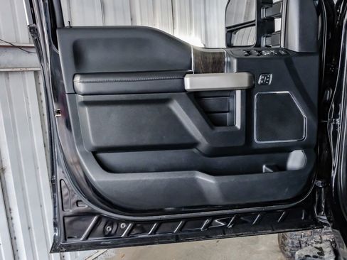 Used 2021 Ford F250 Lariat w/ Lariat Value Package image 43