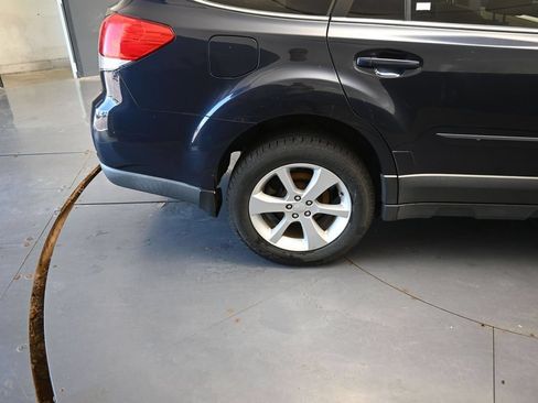 Used 2013 Subaru Outback 2.5i Premium AWD/4WD image 20