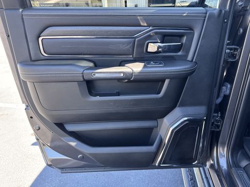 Used 2024 RAM 2500 Limited image 26