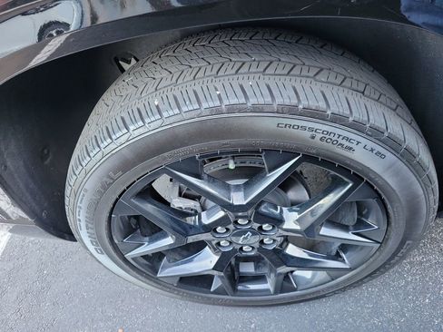 Used 2024 Chevrolet Traverse RS image 12