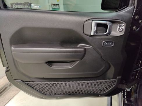 Used 2021 Jeep Gladiator Rubicon image 24