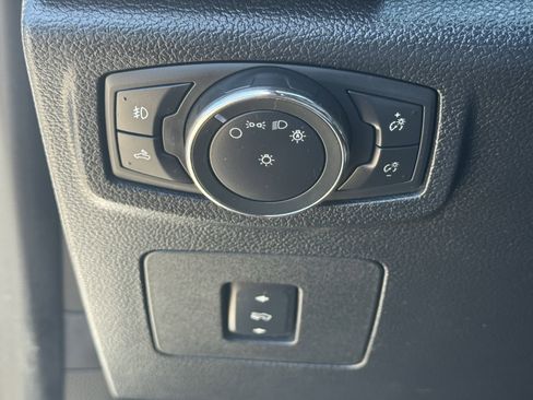 Used 2017 Ford F150 XLT w/ Equipment Group 302A Luxury AWD/4WD image 24