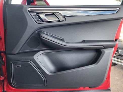 Used 2024 Porsche Macan w/ Premium Plus Package image 56