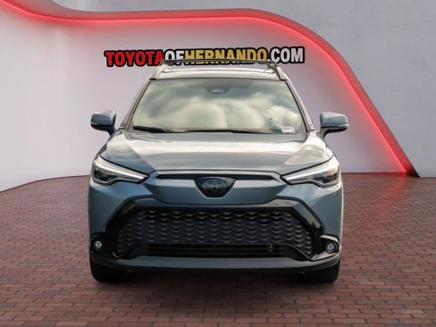 Used 2024 Toyota Corolla Cross AWD Hybrid w/ Convenience Package image 2