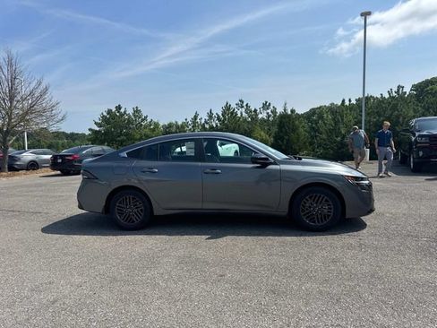 New 2026 Nissan Sentra SV w/ SV Convenience Package FWD image 3