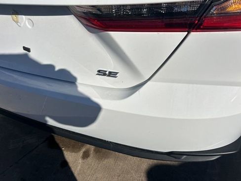 Used 2025 Toyota Camry SE image 4