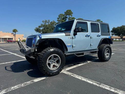 Used 2012 Jeep Wrangler Unlimited Sahara w/ Connectivity Group image 2