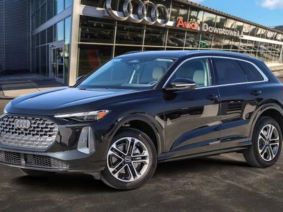 Used 2025 Audi Q5 Premium w/ Convenience Package