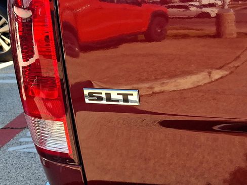 Used 2024 RAM 1500 Classic SLT AWD/4WD image 30