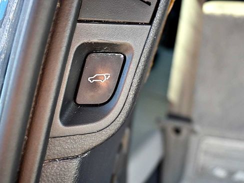 Used 2013 Toyota Sequoia Platinum AWD/4WD image 12