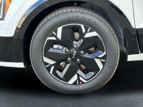 New 2026 Kia Niro Wind FWD image 25