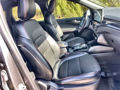 Used 2025 Ford Escape ST-Line w/ Equipment Group 301A image 12