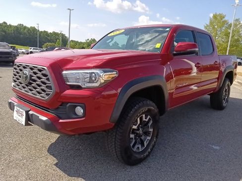 Used 2021 Toyota Tacoma TRD Off-Road AWD/4WD image 7
