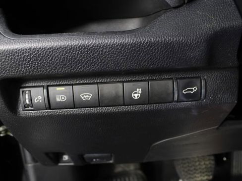 Used 2023 Toyota RAV4 XLE Premium image 8