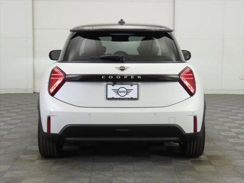 Used 2026 MINI Cooper 2-Door Hardtop image 6