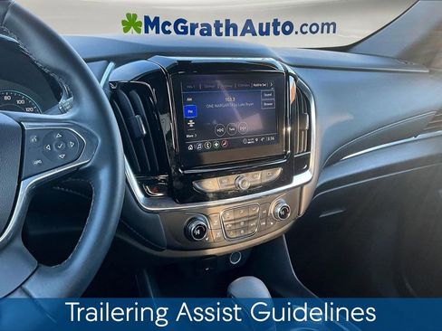 Used 2023 Chevrolet Traverse LT image 11