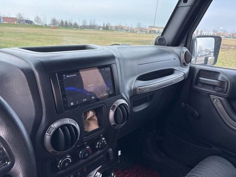 Used 2012 Jeep Wrangler Sport image 18