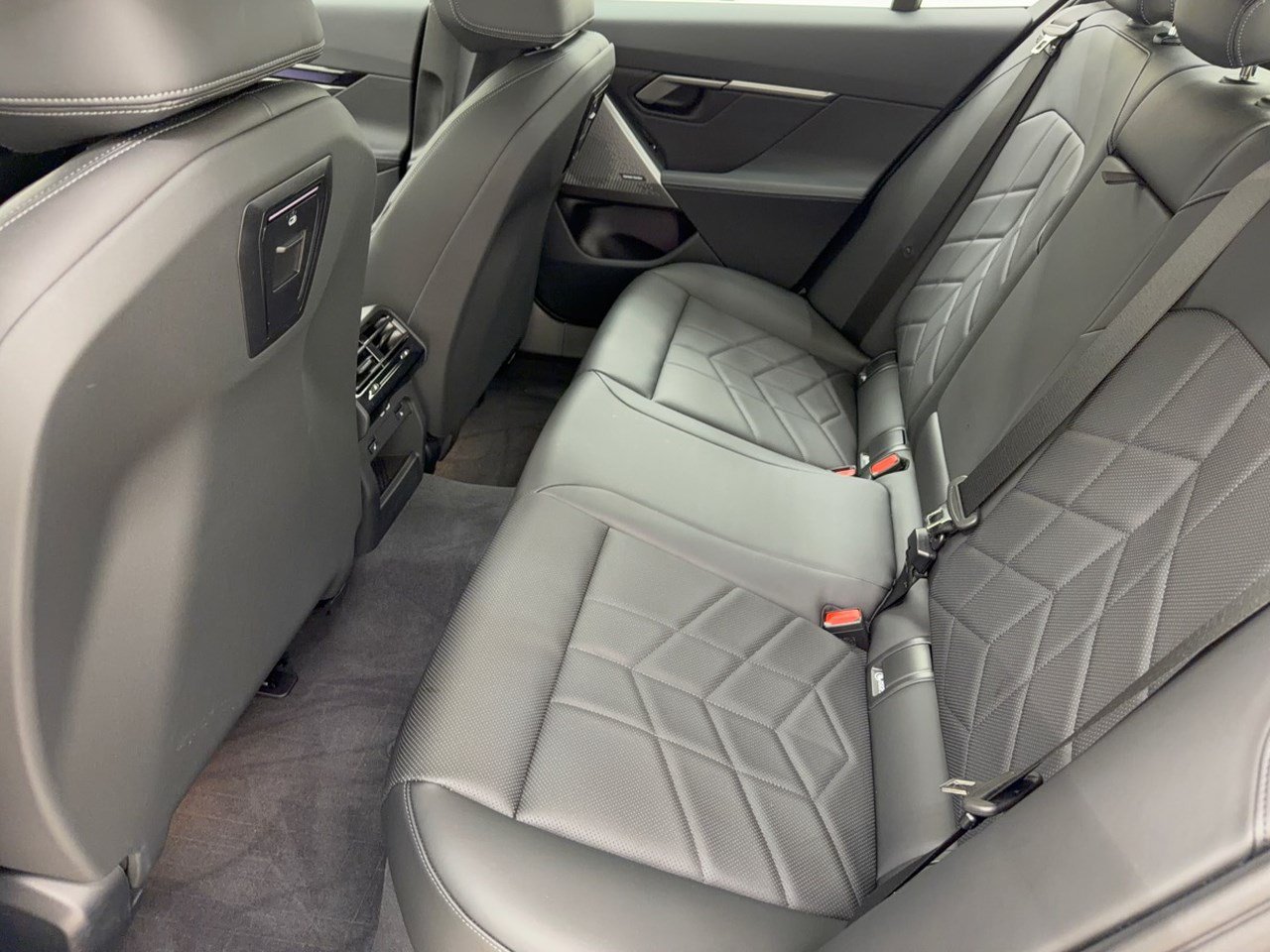 Certified 2025 BMW i5 eDrive40i w/ Premium Package RWD image 25