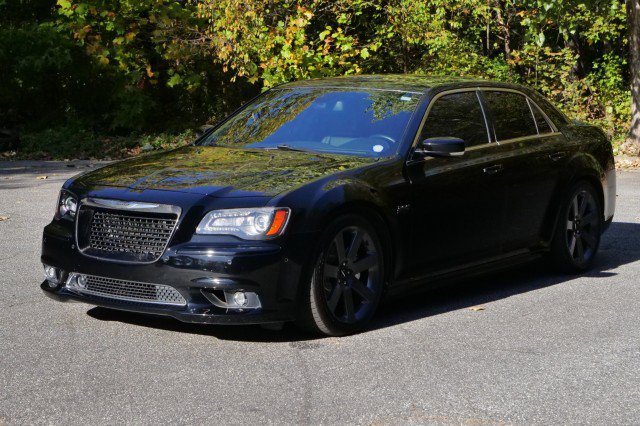 Used 2012 Chrysler 300 SRT8 w/ 19-Premium Speaker Group RWD image 6