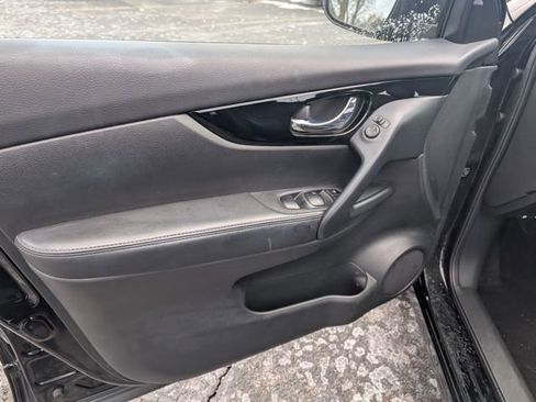 Certified 2022 Nissan Rogue Sport SL image 14