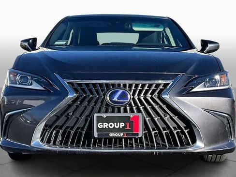 Used 2022 Lexus ES 300h w/ Premium Package image 4