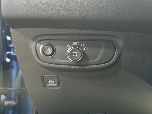 Used 2024 GMC Terrain SLE AWD/4WD image 26