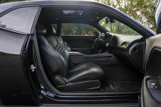 Used 2016 Dodge Challenger SRT Hellcat RWD image 49