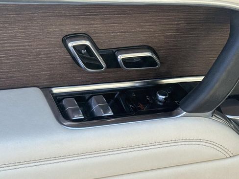 Used 2023 Land Rover Range Rover SE image 20