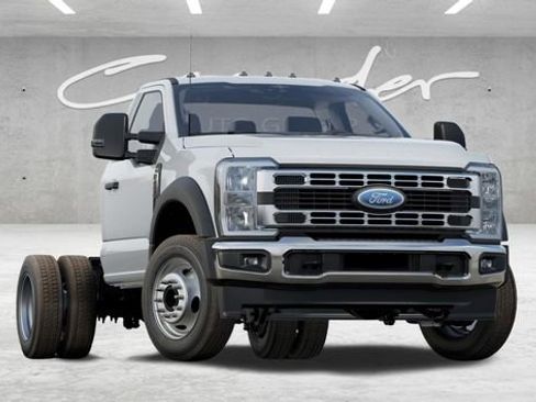 New 2025 Ford F450 XLT RWD image 4