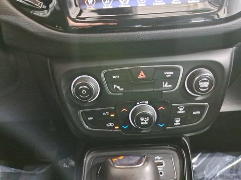 Used 2021 Jeep Compass Limited AWD/4WD image 21