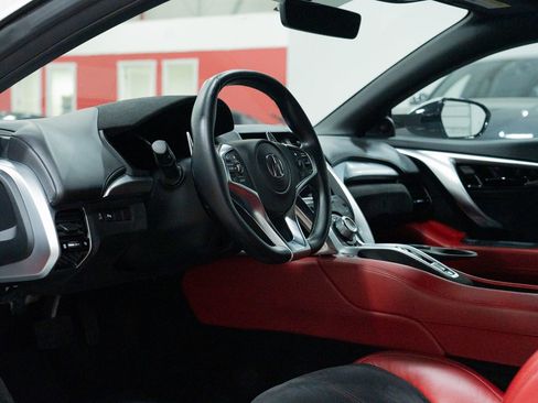 Used 2017 Acura NSX image 19
