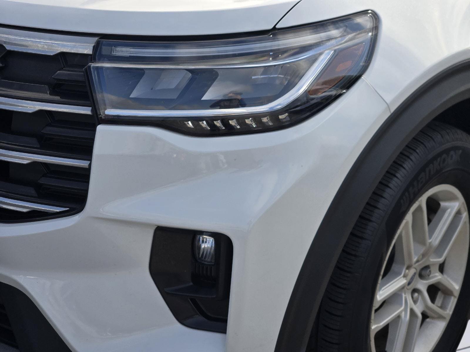 Used 2025 Ford Explorer Active w/ Active Comfort Package RWD image 10