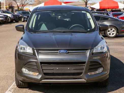 Used 2016 Ford Escape SE image 3