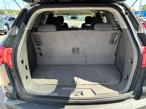 Used 2011 Chevrolet Traverse LS AWD/4WD image 18