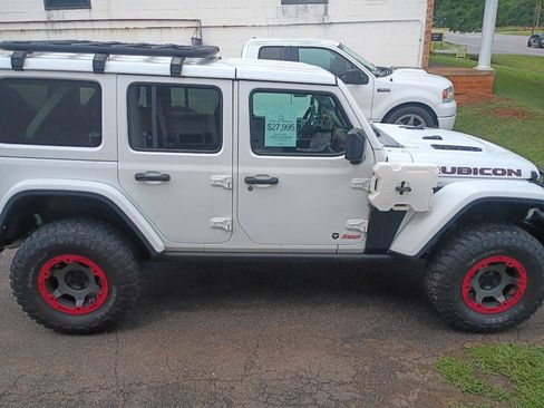 Used 2018 Jeep Wrangler Unlimited Rubicon AWD/4WD image 3