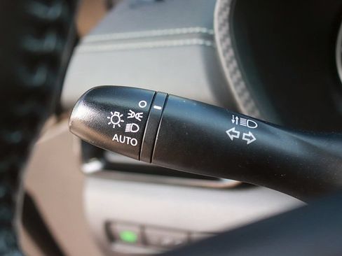 Used 2022 Nissan Sentra SV FWD image 22