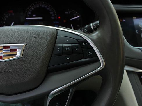 Used 2017 Cadillac XT5 Luxury w/ Driver Awareness Package image 29