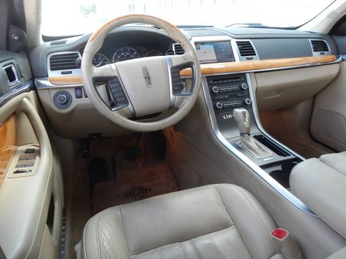 Used 2011 Lincoln MKS AWD w/ 102A Rapid Spec Order Code image 32