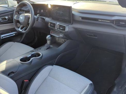 Used 2024 Ford Mustang Convertible image 23