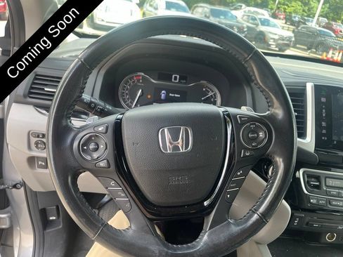 Used 2016 Honda Pilot Touring image 16