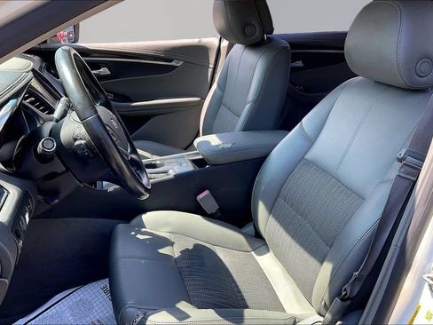 Used 2014 Chevrolet Impala LT w/ Convenience Package FWD image 24