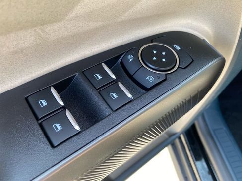 New 2026 Ford Maverick Lariat image 13