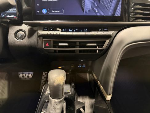 Used 2025 Toyota Camry XSE FWD image 12