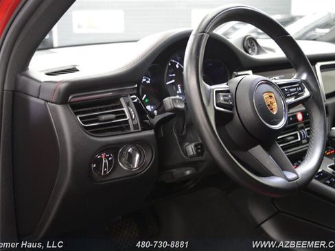 Used 2022 Porsche Macan AWD/4WD image 13